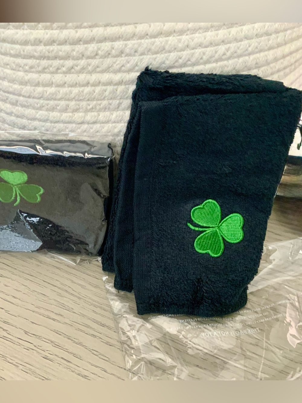 🌸B21 - Black Makeup Wash Towels Green Shamrock Embroidery🖤🍀
